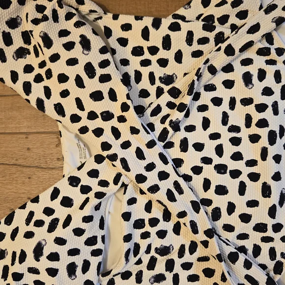 Aerie Black and White Size M Long One Piece Swimsuit with Cut-Out Detail - Picture 5 of 6